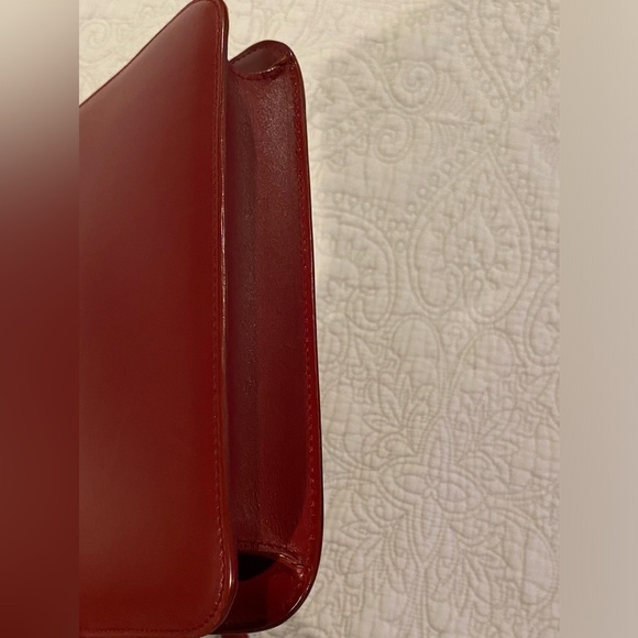 Brand New Authentic SAINT LAURENT
Smooth Calfskin Carre Satchel Royal - Picture 5 of 12